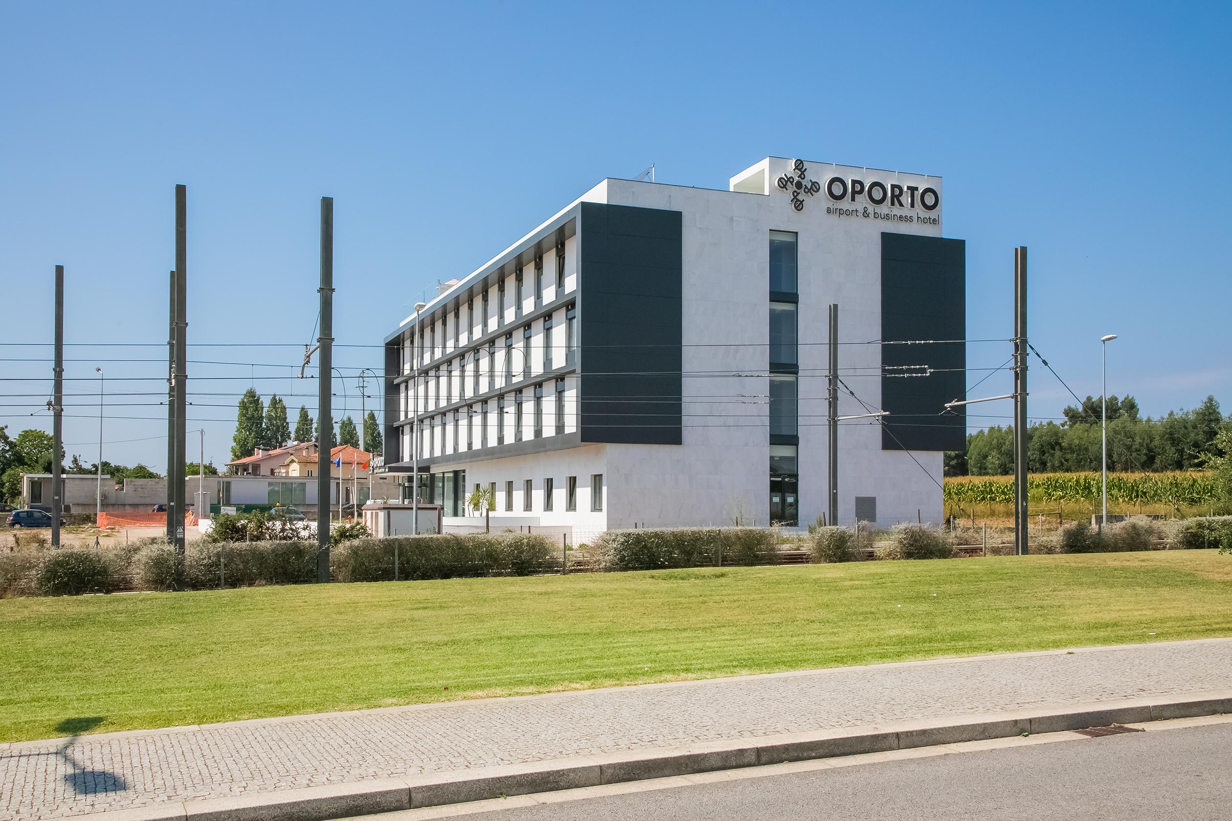Oporto Airport & Business Hotel Maía Buitenkant foto